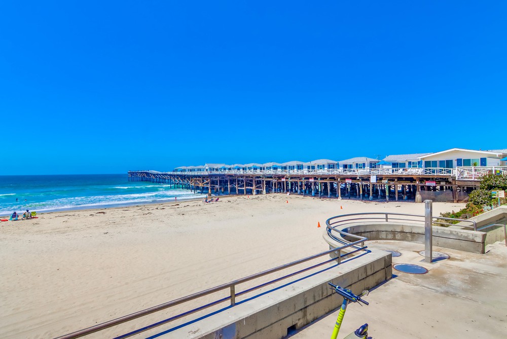 Crystal Pier to the Notth