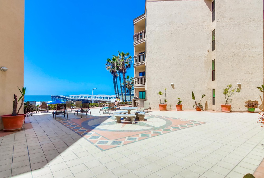 Private Courtyard view 2